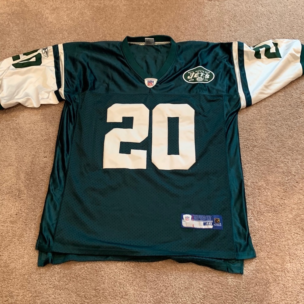 Thomas Jones NY Jets Jersey Size Men’s Large.